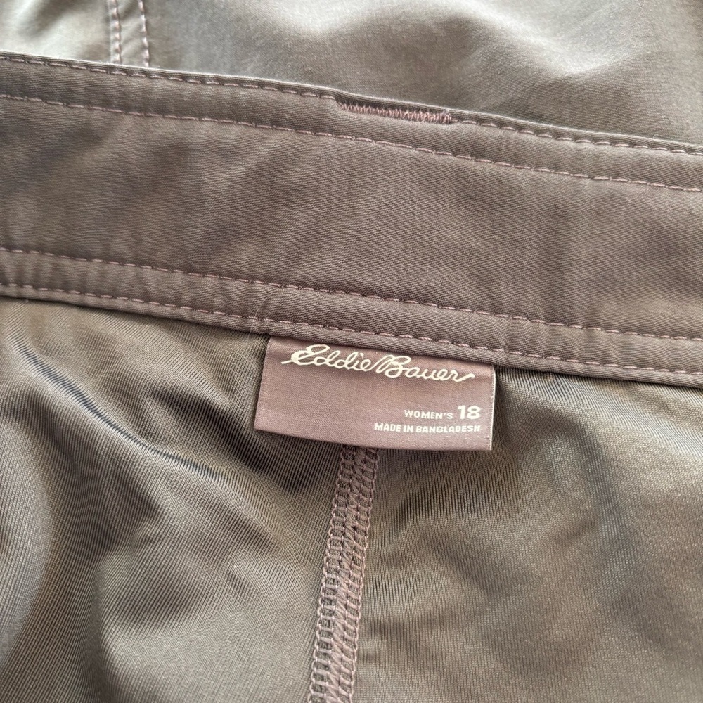 Eddie Bauer Women's Plus Size 18 Gray Skort with lining‎ and pockets. - Picture 7 of 7